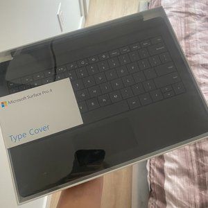 MS Surface Pro 4 Type Cover Keyboard